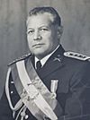 Retrato oficial de Presidente Guillermo Flores Avendaño (cropped).jpg