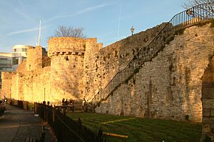 Southampton - mur medieval 02