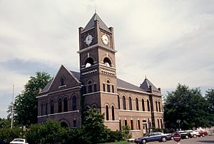 Tallahatchie County courthouse in Sumner