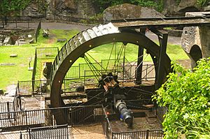 Waterwheel at Aberdulais Tin Works (5030)