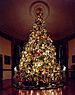 1995 Blue Room Christmas tree.jpg