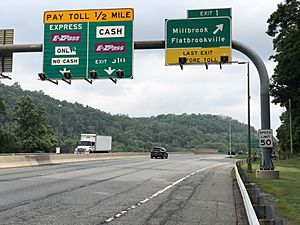 2020-07-08 10 38 45 View west along Interstate 80 at Exit 1 (Millbrook, Flatbrookville) in Hardwick Township, Warren County, New Jersey