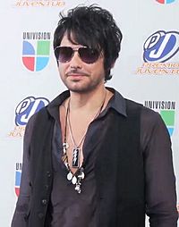 Beto Cuevas at Premios Juventud 2009.jpg