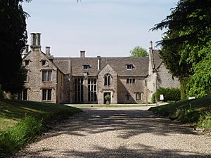 Chavenage House-geograph-4082530-by-Paul-Best.jpg