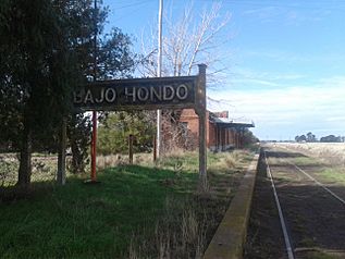 Estación Bajo Hondo del Ferrocarril General Roca (Vista al oeste)