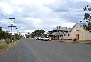 Fifield Main Street 002