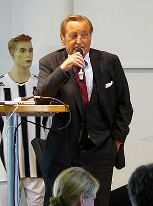 Gerhard Mayer-Vorfelder 2011.jpg