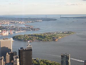 Governors Island from One World Observatory 2017.jpg