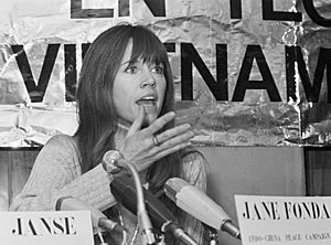 Jane Fonda 1975d