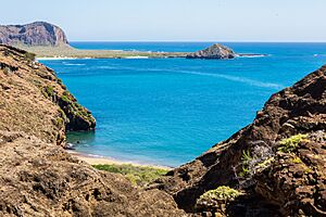 Paisaje en Punta Pitt, isla de San Cristóbal, islas Galápagos, Ecuador, 2015-07-24, DD 75