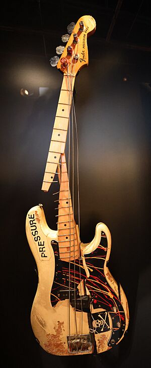 Paul Simonon london calling Fender Precision Bass