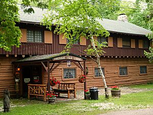 Presque Isle Lodge - Presque Isle Michigan