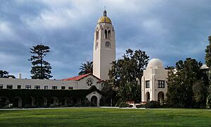 View across the Quad at The Bishop's School in La Jolla (cropped)