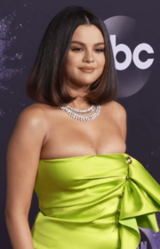 191125 Selena Gomez at the 2019 American Music Awards