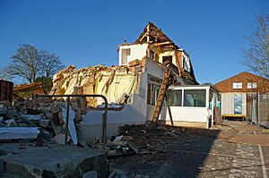 Andover War Memorial Hospital Outpatient Demolition