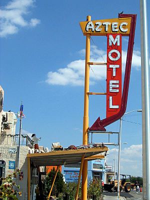 Aztec Motel sign