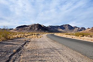 Bullfrog hills at rhyolite.jpg