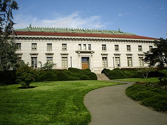 California Hall.JPG