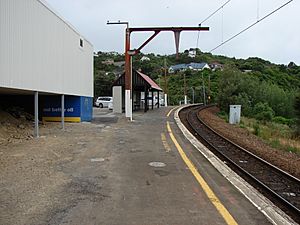 Crofton Downs railway station 01