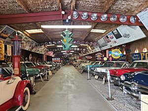 Deer Park Winery and Auto Museum