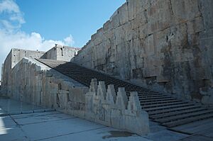 Detail-The Great Double Staircase at Persepolis (4669487623)