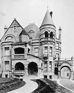 Elizabeth Plankinton House crop of 1890 image.jpg