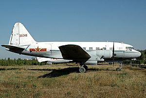 Ilyushin Il-12 (35046).jpg