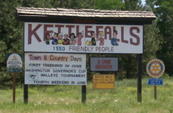 Welcome sign at the northern end of the city