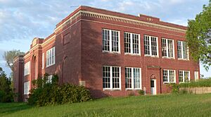 Mason City, Nebraska school from NE 3