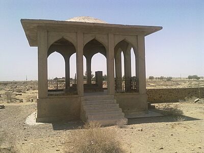 Mir Gul Khan Nasir tomb