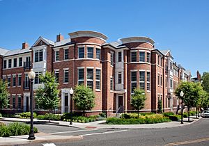 Palmer Square Townhomes Exterior a
