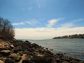 Rocky Neck State Park West Shore IMG 6169 (2).jpg