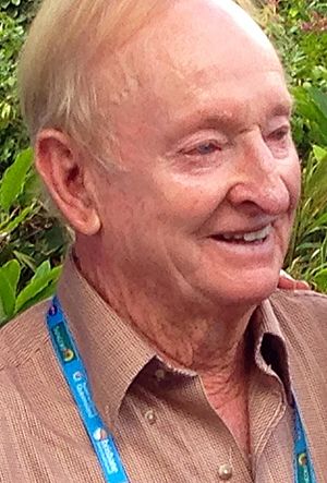 Tennis 'great', Rod Laver (cropped).jpg