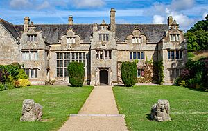 Trerice House front 2015.jpg