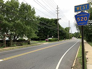 2018-05-28 19 30 46 View west along Monmouth County Route 520 (Rumson Road) at Monmouth County Route 13B (Prospect Avenue) in Little Silver, Monmouth County, New Jersey