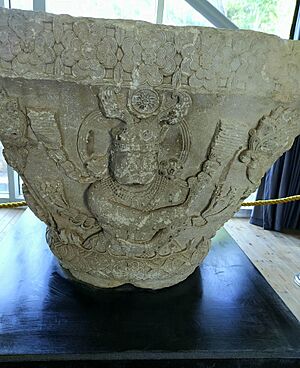 Capital of Khosrow II, Taq-e Bostan