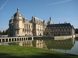 Chateau de Chantilly 01
