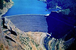 Cougar Dam Oregon.jpg