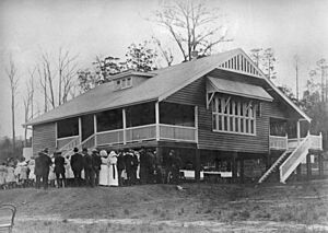 Crowd in front of Yarraman State School, circa 1913
