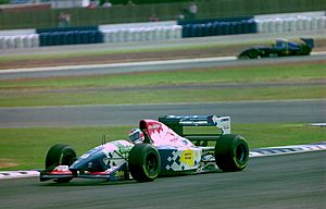 Gianni Morbidelli - Footwork FA15 at the 1994 British Grand Prix (32418632251)