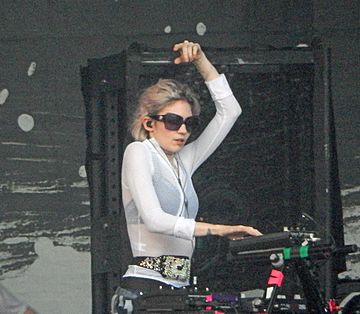 Grimes, Lollapalooza 2016, Chicago (29078521595)