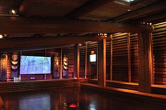Hibulb Cultural Center - longhouse interior 02 (20878520264)