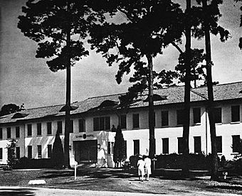 Naval Hospital Charleston 1948.jpg