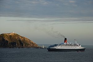 Ocean liner Queen Elizabeth 2 at Pencarrow Head