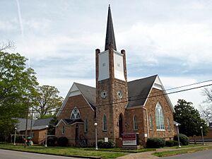 Saint Paul's Methodist Episcopal Church Anniston April 2014 1