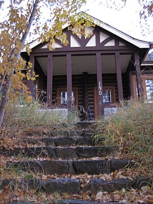 Staff residence building