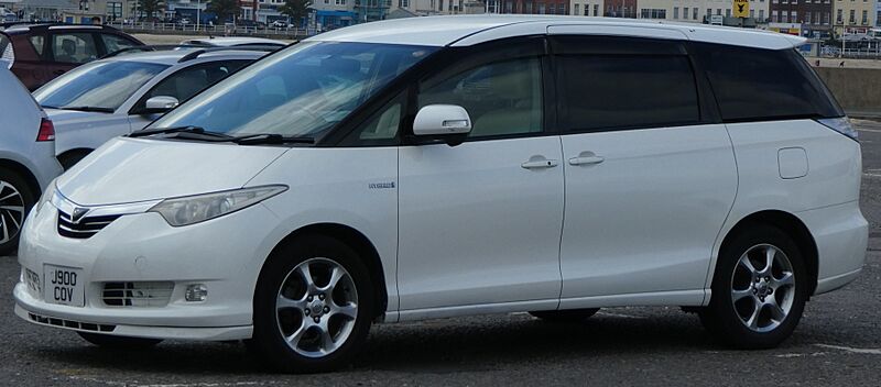 Toyota Estima Hybrid (2008) (front)