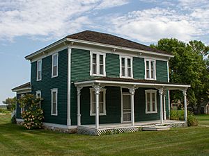 The Sabin S. Murdock House is on the National Register of Historic Places.