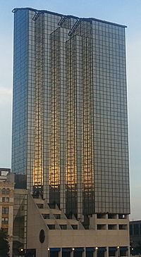Amway-grand-from-grand-river (cropped).jpg