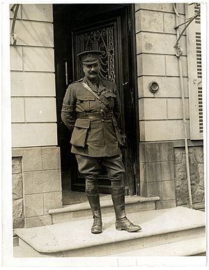 Brigadier-General Blackader at his headquarters (Photo 24-81).jpg